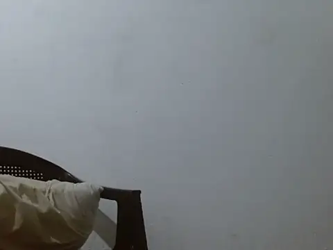 Snapshot of Larry-n-clouds chatting on February 9, 2026, 12:03 pm Larry-n-clouds online show from February 9, 2026, 12:03 pm