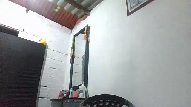 Snapshot of Larry-n-clouds chatting on February 15, 2026, 5:01 pm Larry-n-clouds online show from February 15, 2026, 5:01 pm