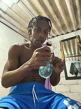 Larry-n-clouds online show from November 22, 2025, 3:05 am