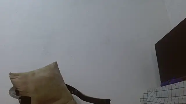 Snapshot of Larry-n-clouds chatting on February 22, 2026, 5:03 pm Larry-n-clouds online show from February 22, 2026, 5:03 pm