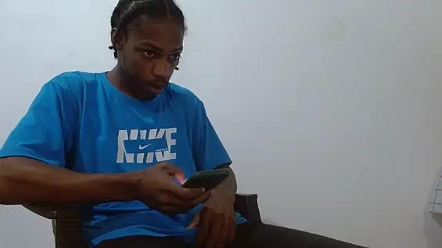 Snapshot of Larry-n-clouds chatting on February 16, 2026, 4:05 pm Larry-n-clouds online show from February 16, 2026, 4:05 pm