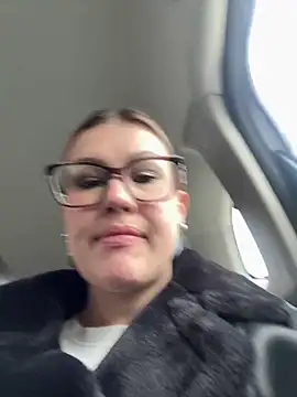 Snapshot of RinaCat chatting on October 8, 2025, 4:58 am RinaCat online show from October 8, 2025, 4:58 am