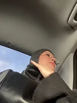 RinaCat online show from November 6, 2025, 5:22 am