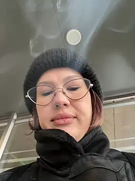 RinaCat online show from February 11, 2026, 4:01 am