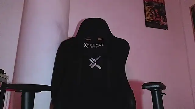 Snapshot of Luan-wood chatting on October 16, 2025, 2:58 pm Luan-wood online show from October 16, 2025, 2:58 pm