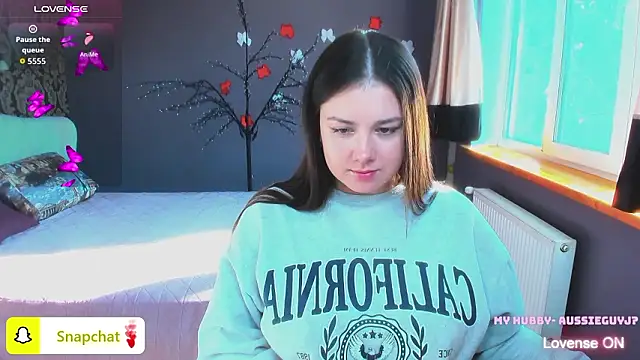 AnettaMilder online show from March 23, 2026, 6:35 am