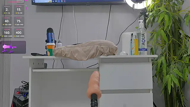 luckyalice  online show from October 16, 2025, 7:33 pm