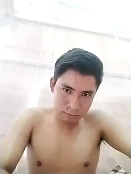 macki25 online show from November 4, 2025, 2:32 pm