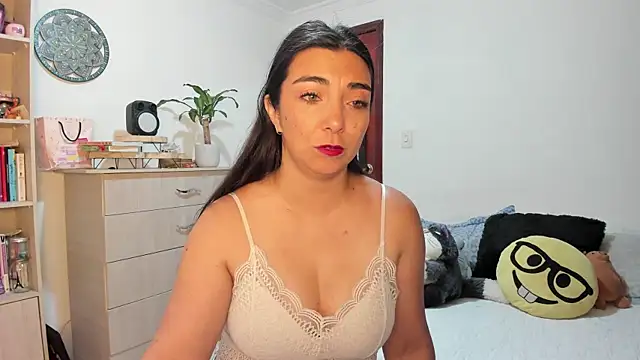 Karla hernandez  online show from July 8, 2026, 10:38 am