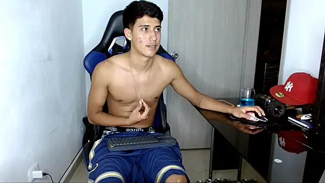 Juan da01 online show from March 21, 2025, 3:33 am