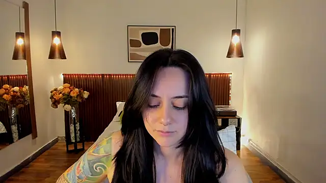 Snapshot of KatherineBond chatting on June 11, 2026, 7:22 pm KatherineBond online show from June 11, 2026, 7:22 pm