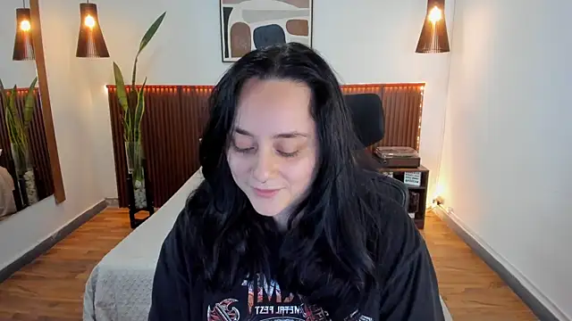 KatherineBond online show from October 13, 2025, 8:10 pm