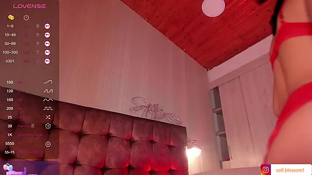 Sofi Blossom online show from March 12, 2025, 8:52 pm