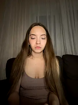 BarbaraFantasy online show from September 23, 2025, 7:32 pm