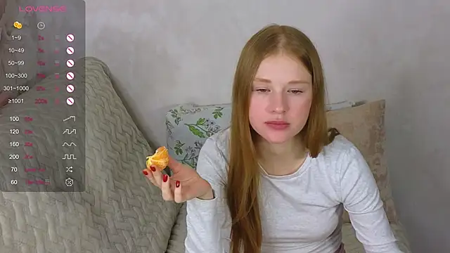 TrissMerigold9 online show from February 26, 2025, 11:19 pm