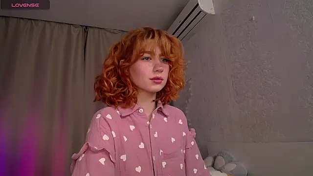 Evaa Moonn  online show from November 17, 2025, 11:09 pm