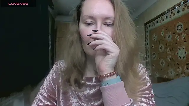 AnnaXLovers online show from December 14, 2025, 10:32 am