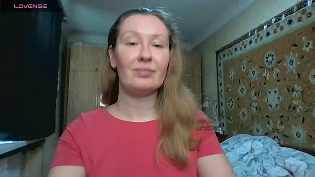 AnnaXLovers online show from April 6, 2026, 11:33 am