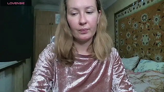 AnnaXLovers online show from October 11, 2025, 11:00 am