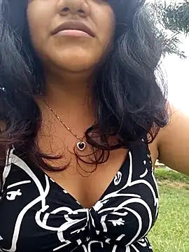 Snapshot of sivi22 chatting on February 2, 2026, 6:29 pm sivi22 online show from February 2, 2026, 6:29 pm