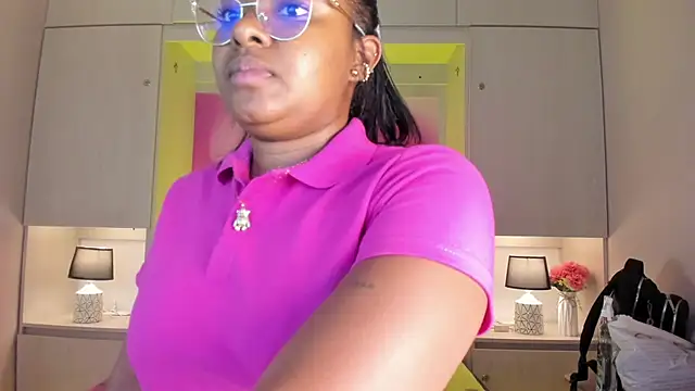 Snapshot of tamaraa_smiith chatting on February 11, 2026, 7:36 pm tamaraa smiith online show from February 11, 2026, 7:36 pm