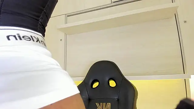 tamaraa smiith online show from October 24, 2025, 7:46 pm