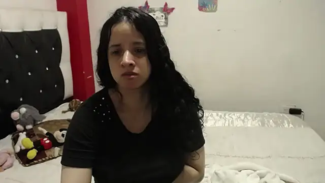 Katty Bones online show from September 29, 2025, 2:01 pm