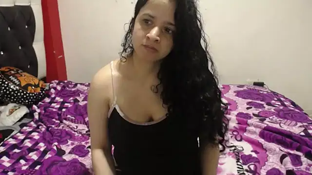 Katty Bones online show from December 20, 2025, 4:37 am