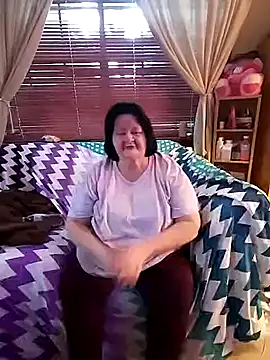 Bayou Woman68 online show from July 7, 2026, 11:52 pm