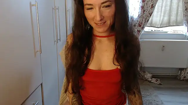Snapshot of Davinja chatting on December 23, 2024, 2:17 pm Davinja online show from December 23, 2024, 2:17 pm