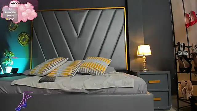 BrendaAdams  online show from March 14, 2025, 11:01 am