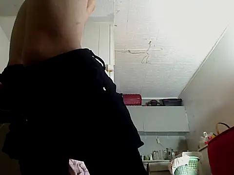 VanillaSeXy online show from December 1, 2025, 3:24 pm