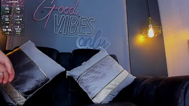 Snapshot of LOLIITA__LOVE chatting on November 28, 2025, 6:19 pm LOLIITA LOVE online show from November 28, 2025, 6:19 pm