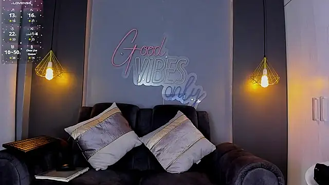 Snapshot of LOLIITA__LOVE chatting on December 3, 2025, 5:56 pm LOLIITA LOVE online show from December 3, 2025, 5:56 pm