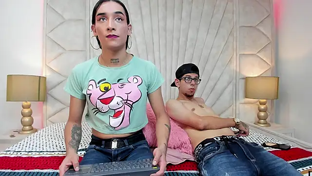 Derek and Skarlet online show from February 28, 2025, 6:31 pm