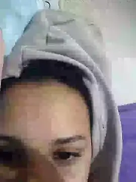  Miaaleon online show from November 1, 2025, 9:25 am