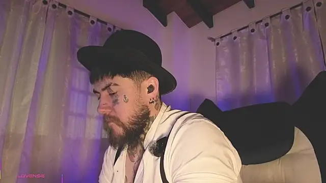 Ash gusbig online show from April 8, 2026, 3:41 am