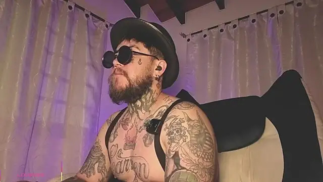 Ash gusbig online show from April 12, 2026, 3:21 am