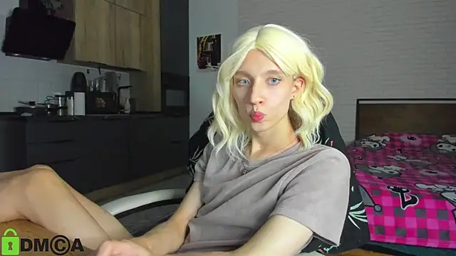  Alice Kitty online show from September 19, 2025, 6:01 pm