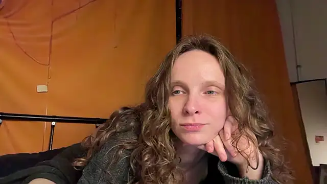 Snapshot of MikkyMoony chatting on September 26, 2025, 8:16 pm MikkyMoony online show from September 26, 2025, 8:16 pm