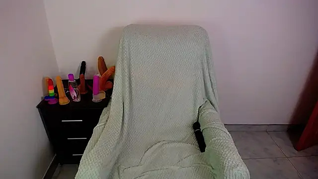 hot girl01 hanna online show from September 18, 2025, 10:13 pm