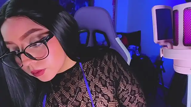 AnngelaSkye online show from March 12, 2026, 7:23 am