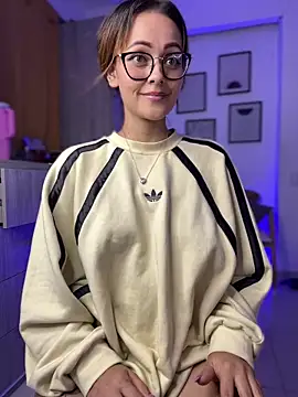 Miss-Abbii online show from March 2, 2025, 4:36 pm