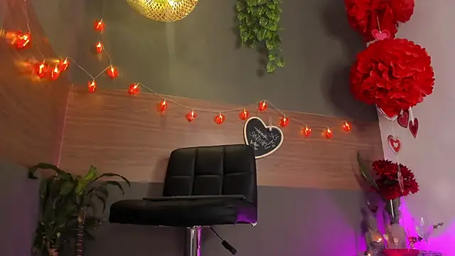 Snapshot of GinebraaFox_ chatting on February 14, 2026, 3:56 pm GinebraaFox online show from February 14, 2026, 3:56 pm