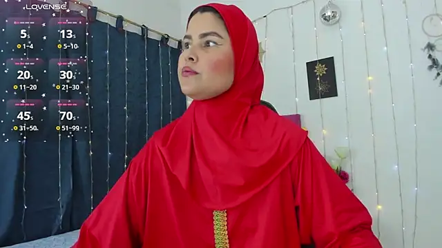 AishaAmin  online show from September 18, 2025, 12:41 pm