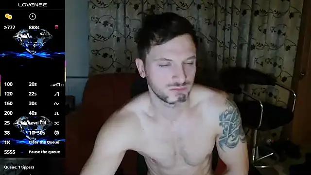 Snapshot of cuple_hoot_ chatting on October 30, 2025, 3:27 am cuple hoot  online show from October 30, 2025, 3:27 am