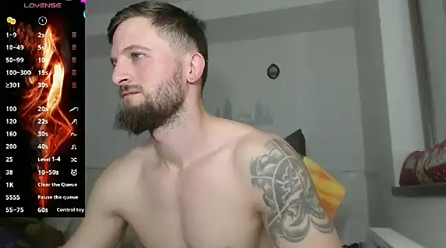 Snapshot of cuple_hoot_ chatting on February 2, 2025, 4:22 pm cuple hoot  online show from February 2, 2025, 4:22 pm