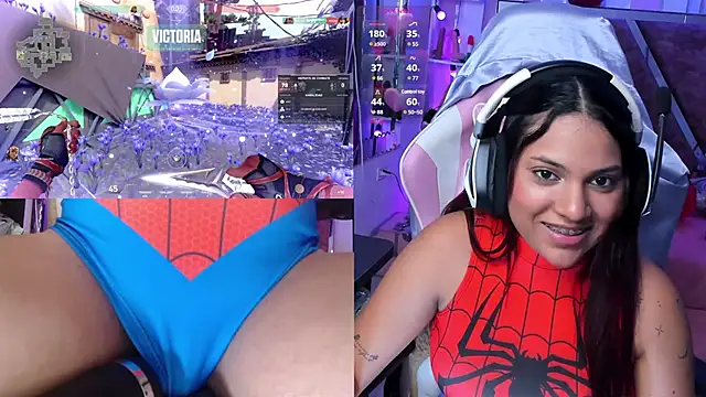 Snapshot of PetiteSophie_ chatting on February 13, 2025, 4:17 pm PetiteSophie online show from February 13, 2025, 4:17 pm