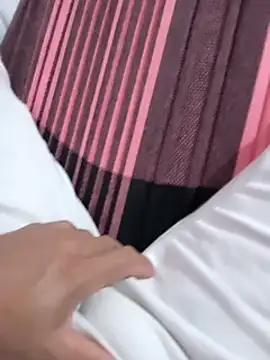 Snapshot of maikinhopL chatting on March 19, 2025, 4:03 am maikinhopL online show from March 19, 2025, 4:03 am