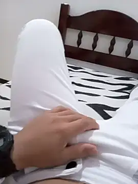 Snapshot of maikinhopL chatting on January 31, 2025, 4:03 am maikinhopL online show from January 31, 2025, 4:03 am